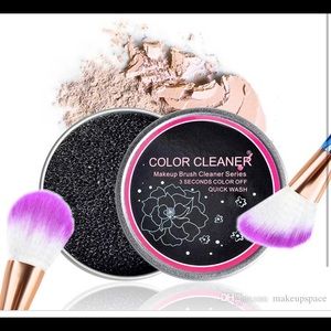 Makeup Brush Cleaner
